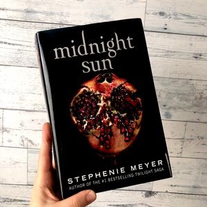 Midnight Sun by Stephanie Meyer